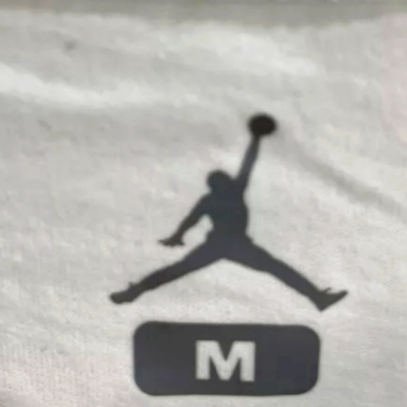 NWOT Men's Jordan T-shirt - Picture 3 of 9